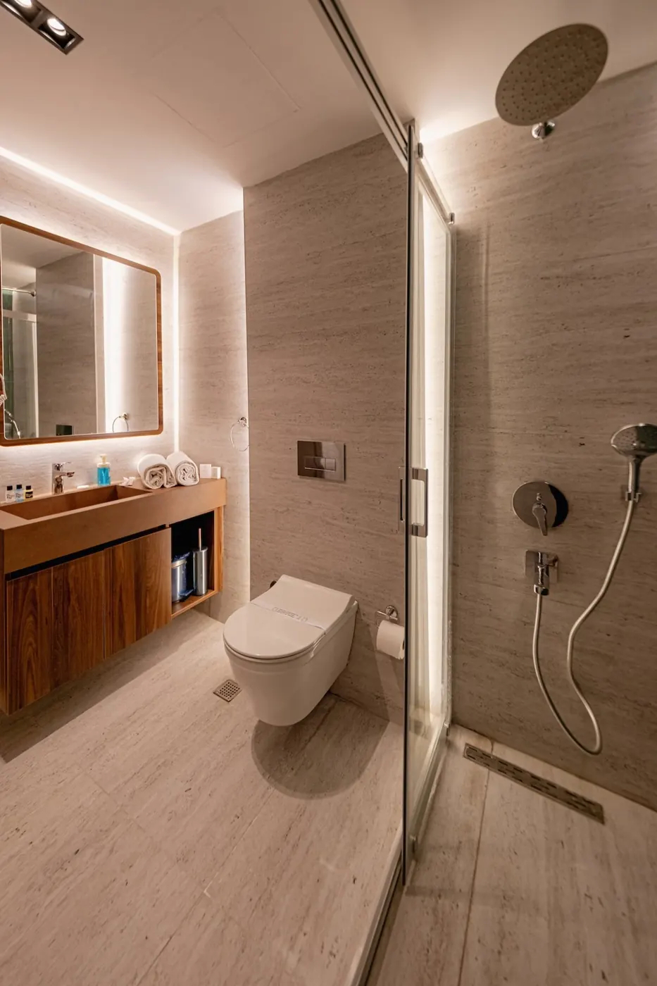 Family Suite 4