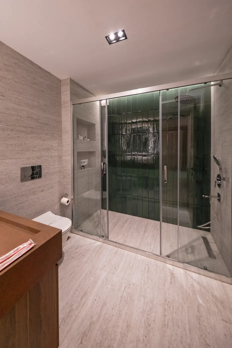 King Suite 14