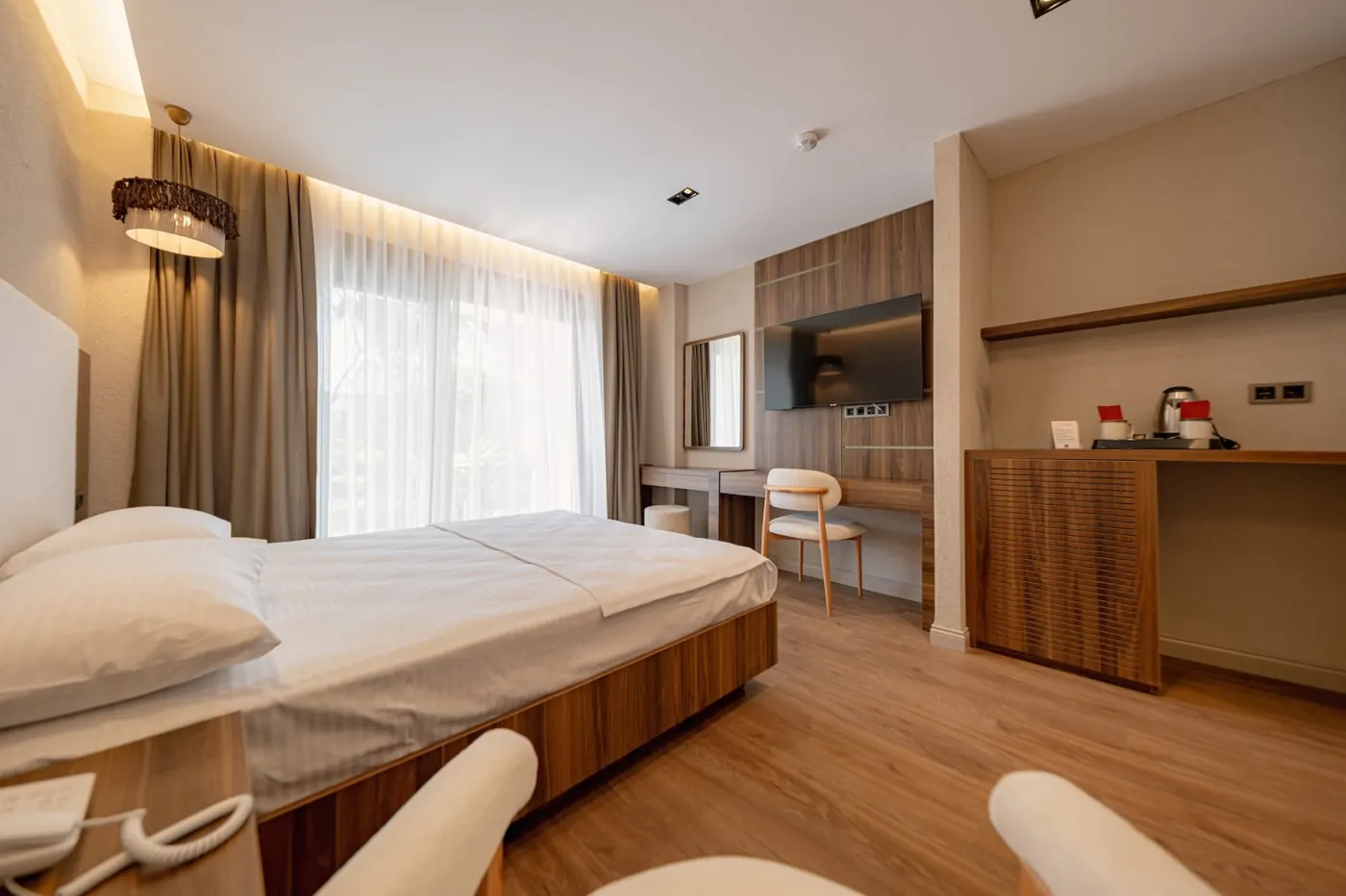 Veranda Suite 2